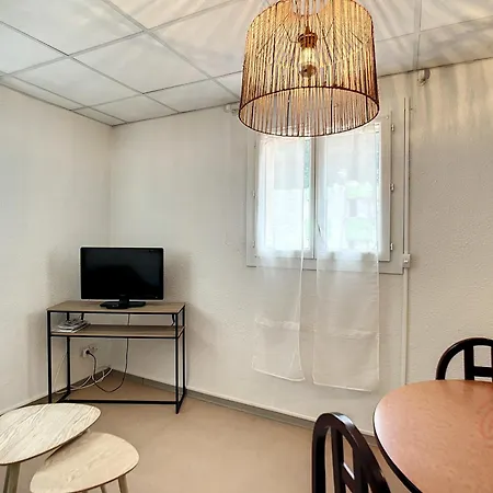 Apartment T2 Avec Wi-fi, Ascenseur, Proche Thermes Et Centre-ville, Ideal Pour Curistes, Animaux Acceptes - Fr-1-451-178 *