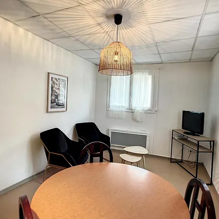 T2 Avec Wi-fi, Ascenseur, Proche Thermes Et Centre-ville, Ideal Pour Curistes, Animaux Acceptes - Fr-1-451-178 * Lamalou-les-Bains
